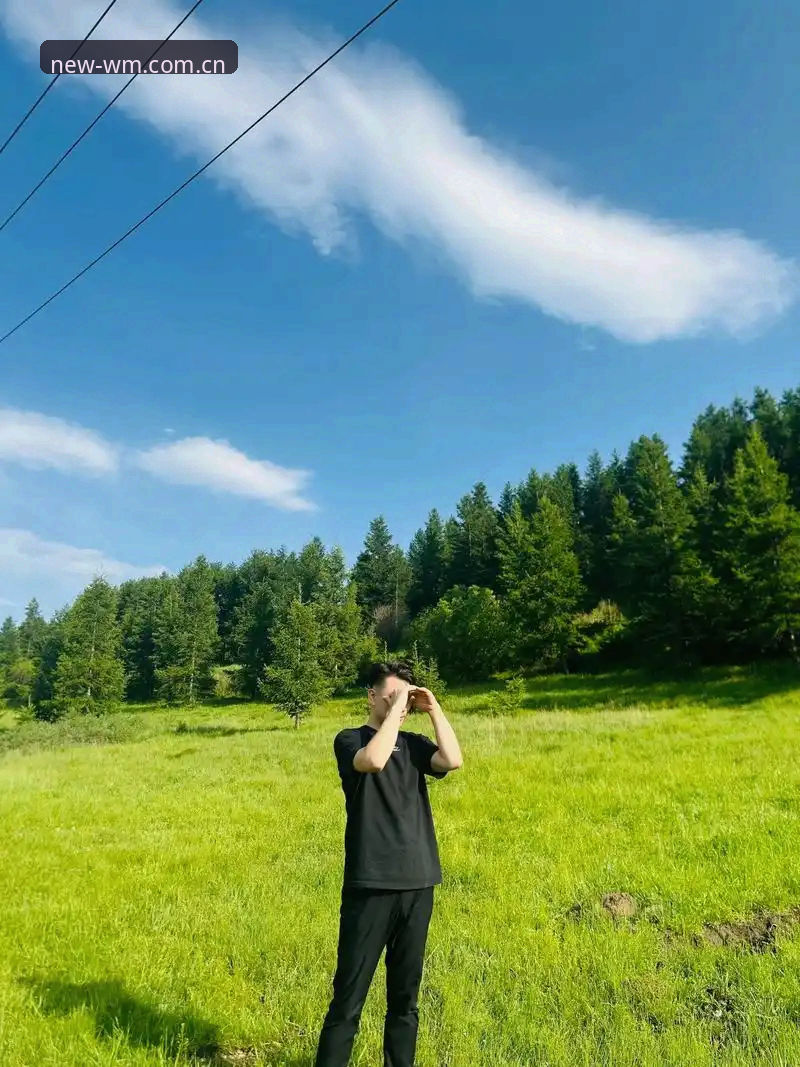 草地的风，总是带着些不讲理的味道。伊斯特本的白线与蓝天之间，迪亚洛这位六英尺八英寸的蒙特利尔巨人，在首盘抢七里丢掉了七分。可他从没想过要低头。